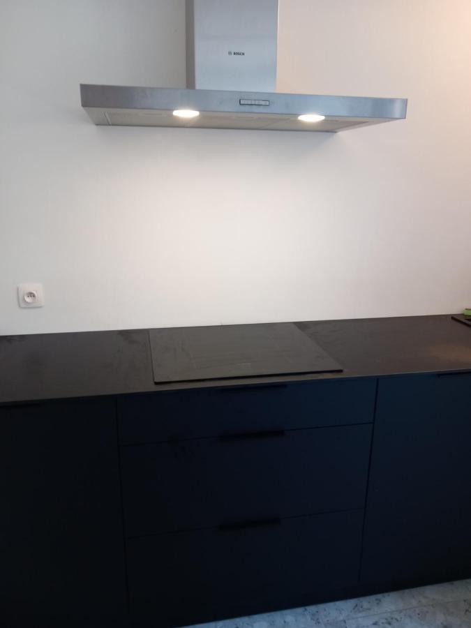 Studio Near Shopping K In K New Bright And Central Kortrijk Exterior foto